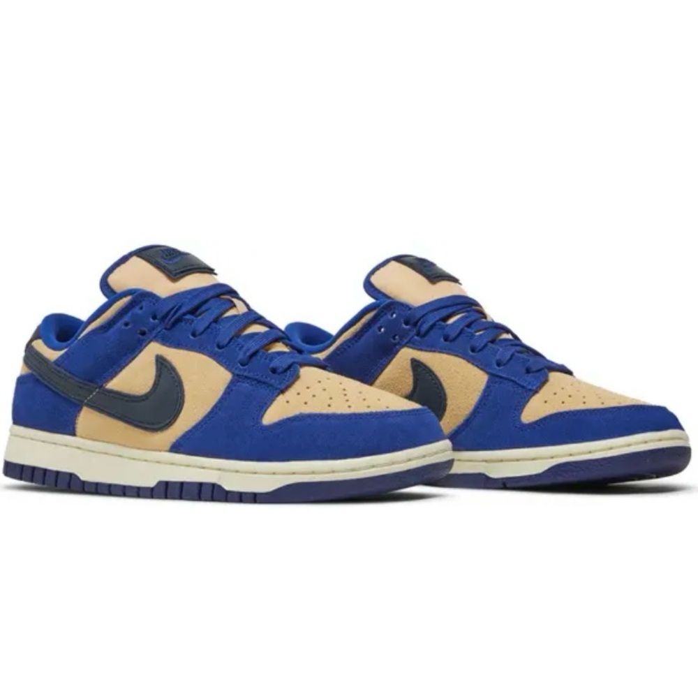 NIKE WOMENS DUNK LO LX WMNS "Blue Suede" - 10.5